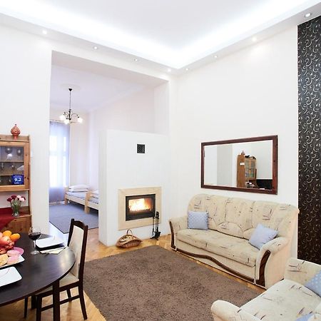 Fireplace Holidays Apartment Budapesta Exterior foto