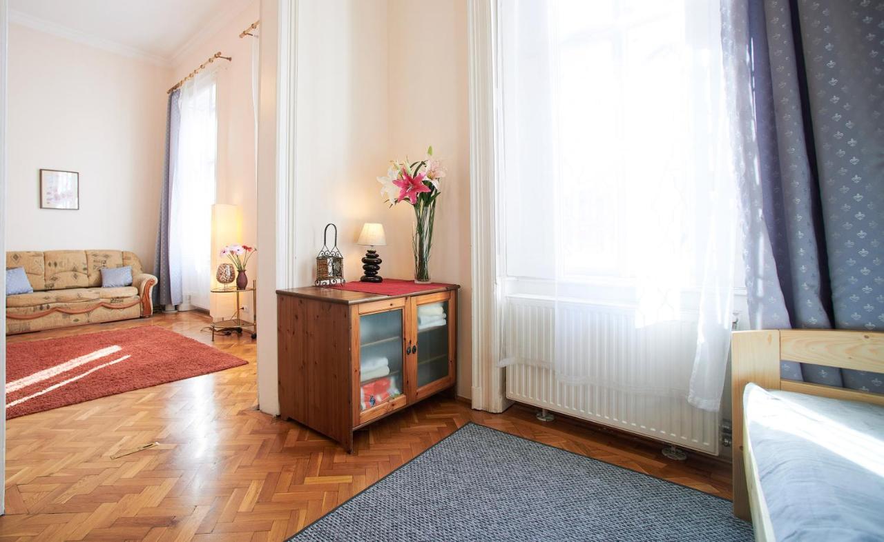 Fireplace Holidays Apartment Budapesta Exterior foto